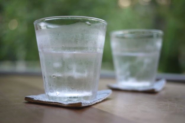水