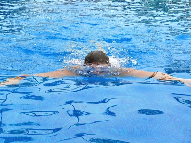 水泳
